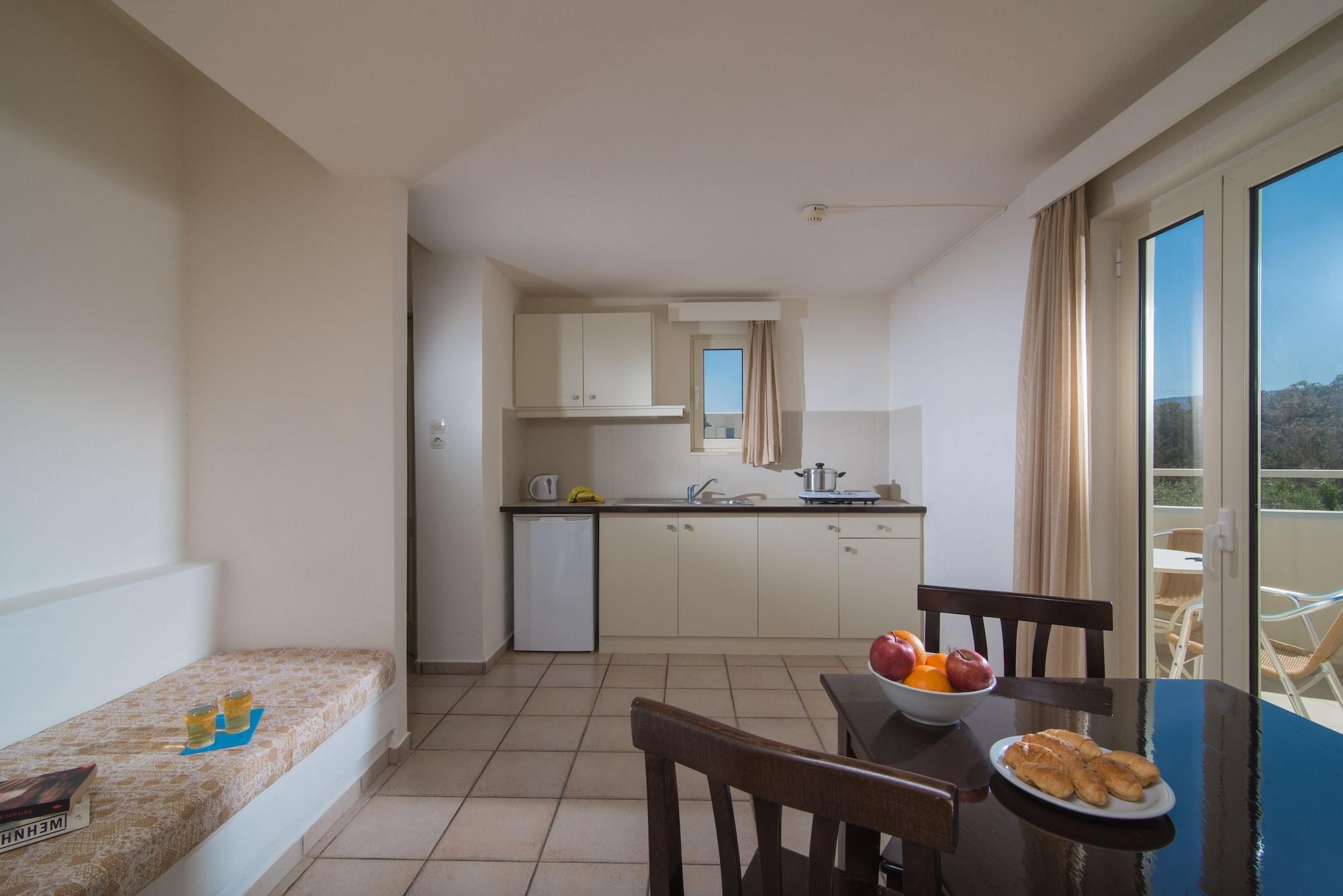 Ourania Apartments Hotel Hersonissos  Exterior photo